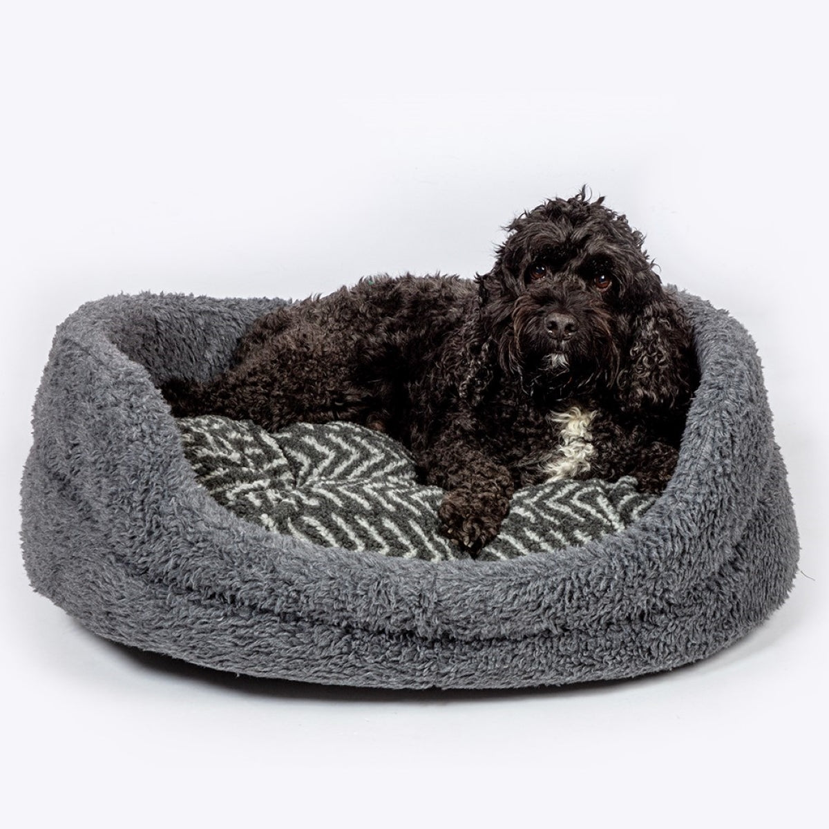 Danish Design Sherpa Feece Slumber Dog Bed Charcoal Arrows with Dog