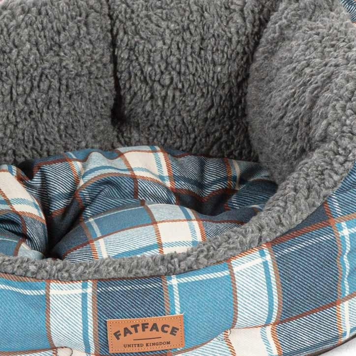 FatFace Fleece Check Deluxe Slumber Dog Bed Close up