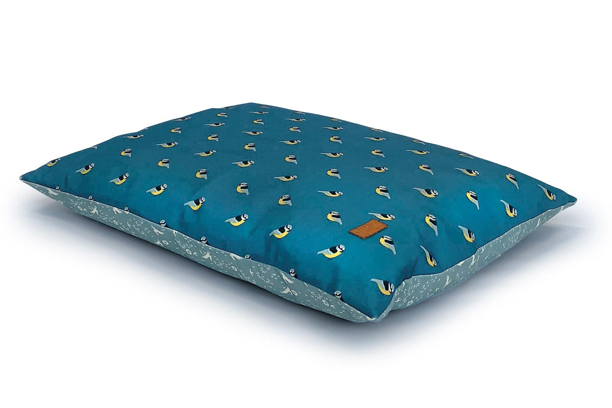 FatFace Flying Birds Deep Duvet Dog Bed